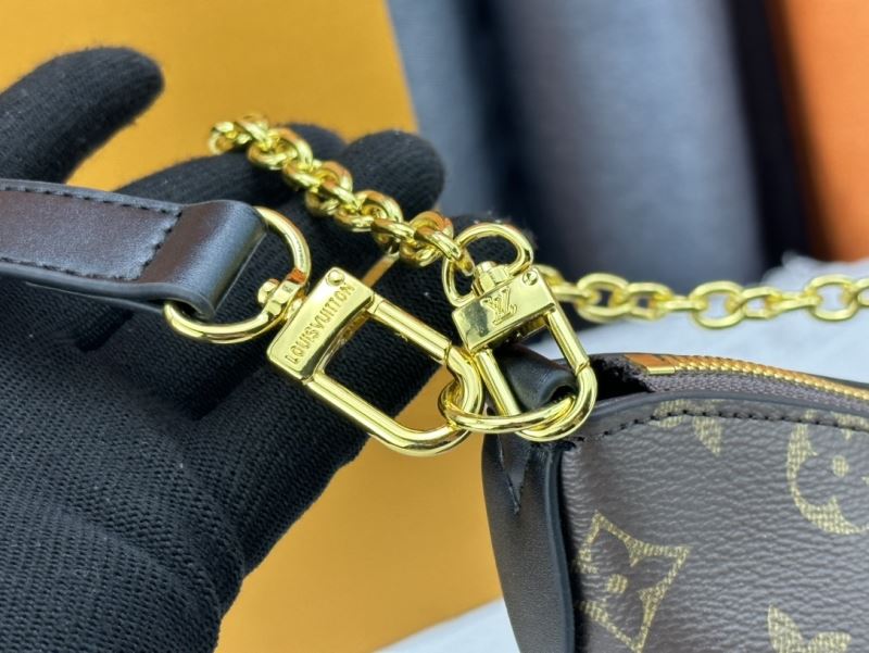 Louis Vuitton Hobo Bags